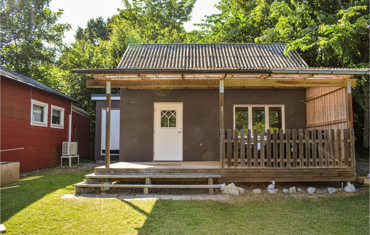 2 Bedroom Amazing Home In Fjaelkinge Exteriör bild